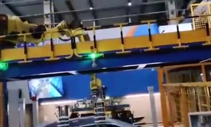 镭射自动上下料