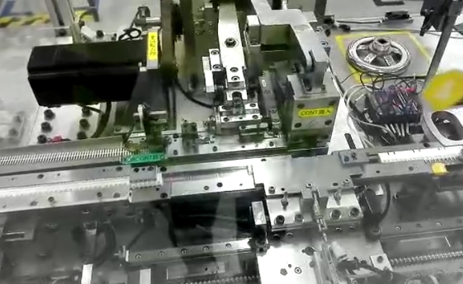 汽车线束连接器自动插针折弯